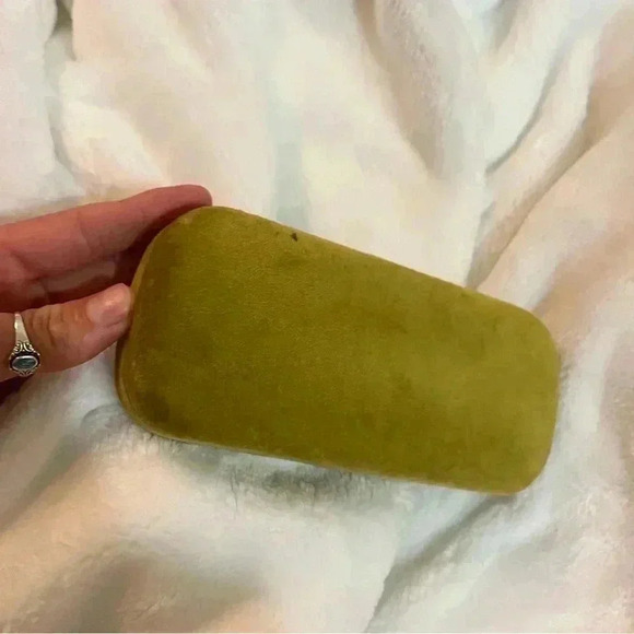 Gucci 100% authentic eyeglasses, case, dust bag and glasses towel - Picture 2 of 14